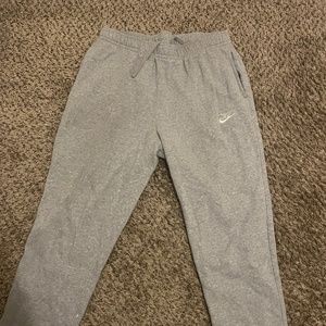 Nike Relaxed Fit Sweatpants